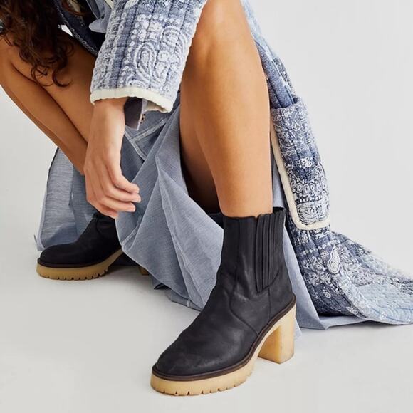 Free People James Chelsea Black Leather Ankle Boots Block Heel Platform Size 10 - Picture 1 of 13